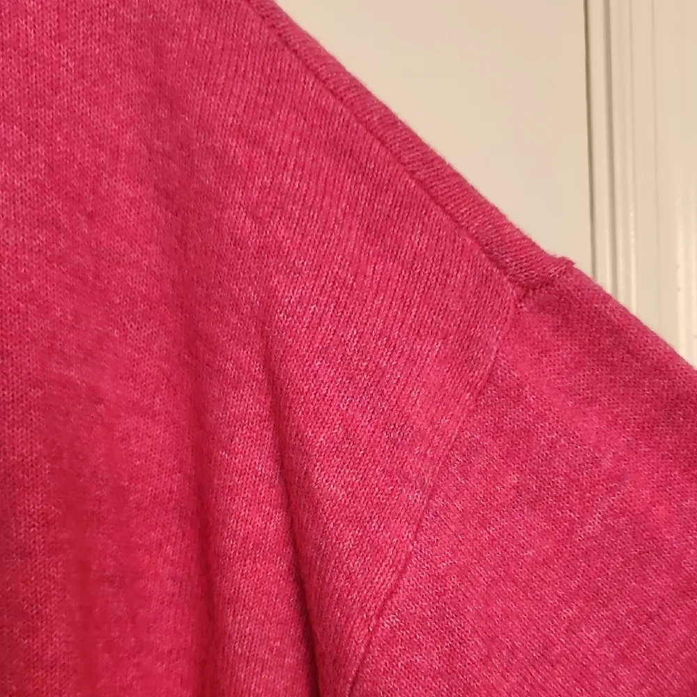 Vince Camuto V-Neck Sweater in Vibrant Pink - Picture 5 of 13